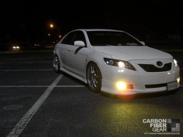 Toyota Camry with white carbon fiber DI-NOC wrapped hood